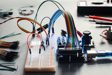 electronic component suppliers management software|Breadboard .